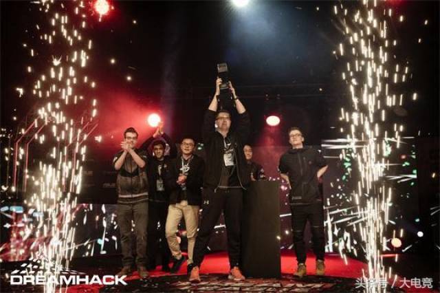 英雄联盟比分：2020LPL夏季总决赛，TES 3：2 击败JDG，LPL新王登基！